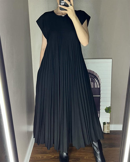 Isabelle - Timeless Pleated Maxi Dress