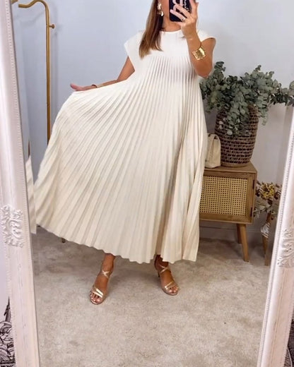 Isabelle - Timeless Pleated Maxi Dress