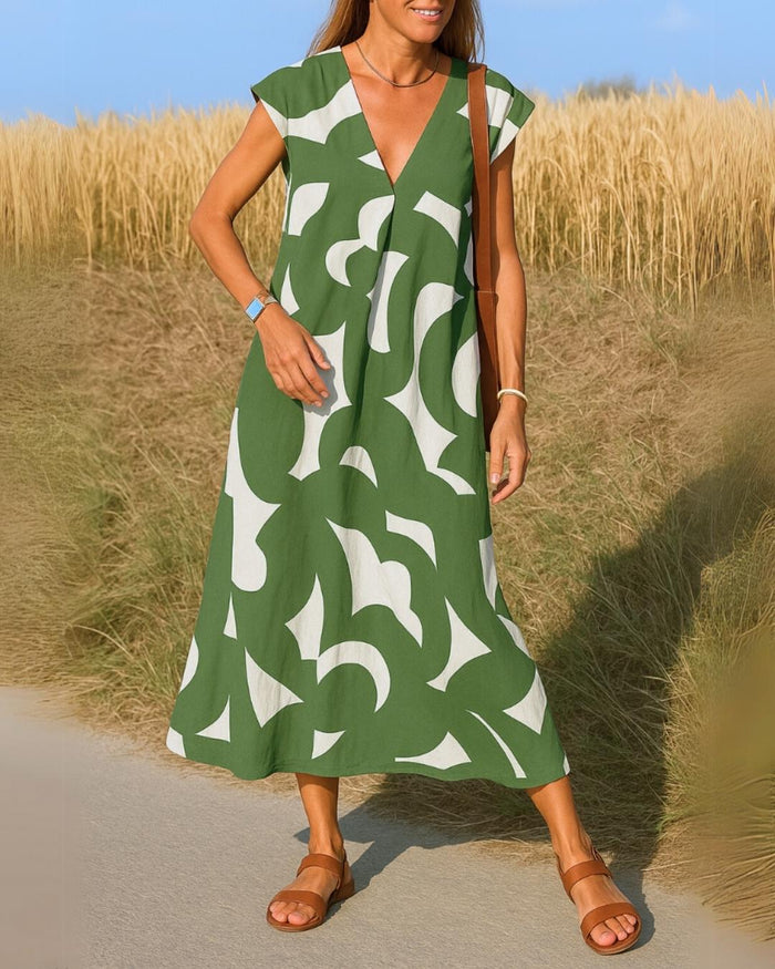 Amara - Figure-Skimming V-Neck Dress